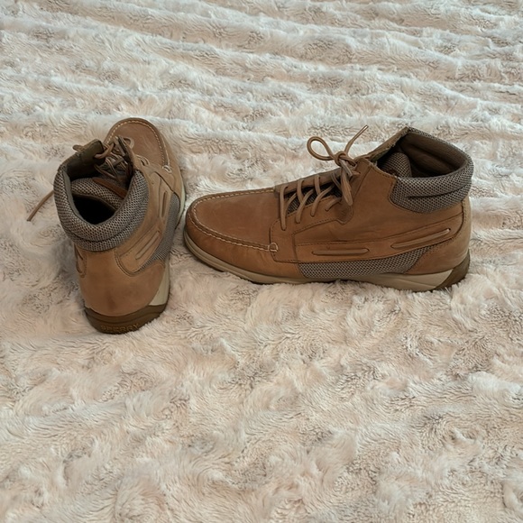 High top sperrys size 11 - Picture 2 of 4